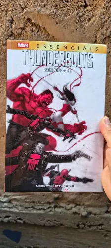 HQ Marvel essencias THUNDERBOLTS SEM PIEDADE edição de luxo/NOVO