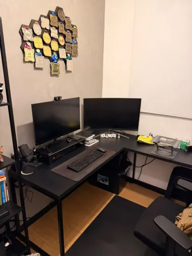 Mesa de trabalho em L estilo industrial preta 