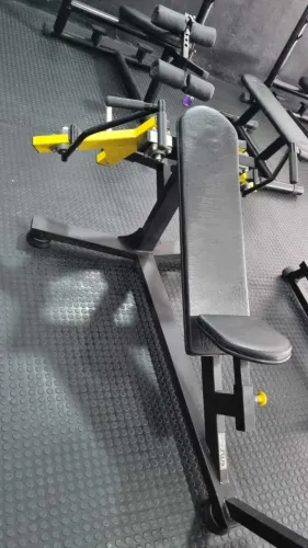 EQUIPAMENTOS DE ACADEMIA