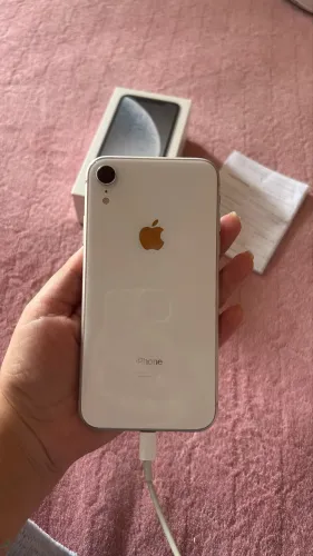 iPhone XR - 128gb - Branco