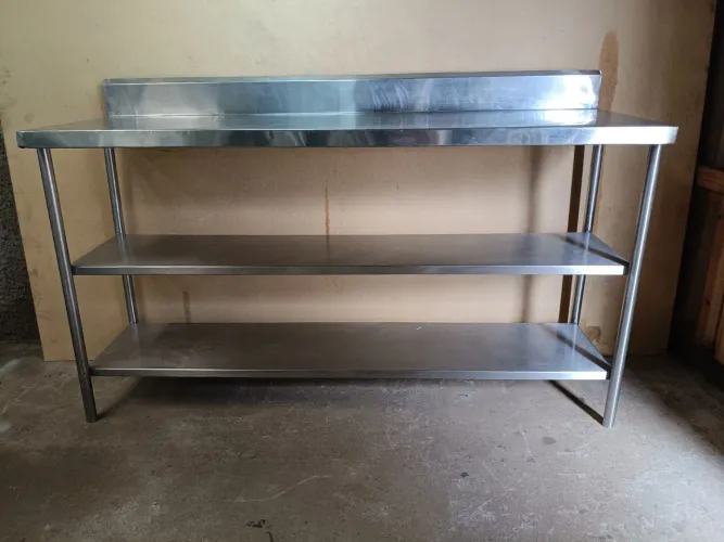 Mesa de inox 2 prateleira