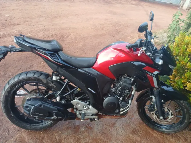 YAMAHA FAZER 250 2024 - ÚNICO DONO!