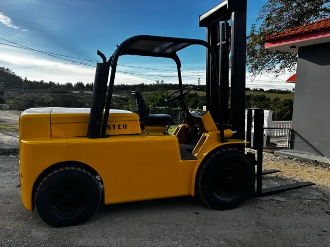 Empilhadeira HYSTER H80J