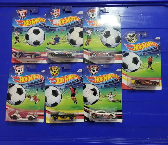 Miniaturas colecionáveis Hot Wheels