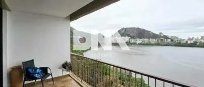 Apartamento : / Residencial / Lagoa