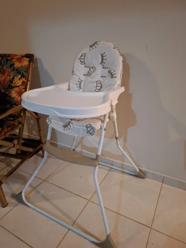 Cadeirão de bebê