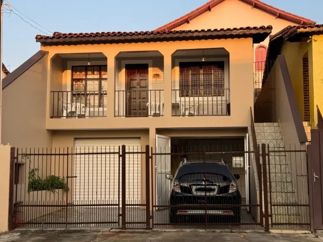 Lindo sobrado para venda possui 150 metros quadrados com 2 quartos no centro - Ibiúna - SP