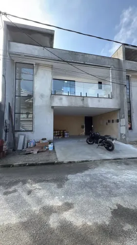 CASAS DUPLEX 3 SUÍTES NA ESTRADA DO PONTAL, RECREIO - LOCAÇÃO E VENDA