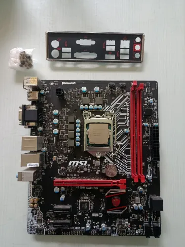 Kit PC Intel LGA 1151: Placa Mãe MSI H110M Gaming + Celeron G3930 + 8GB RAM DDR4 HyperX