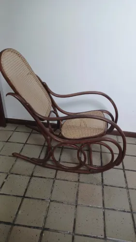 Cadeira de balanço austríaca década de 20