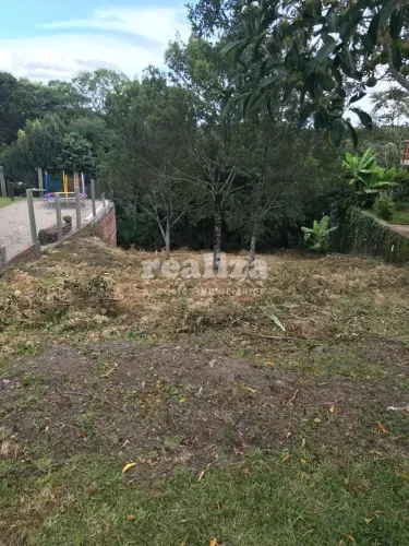 TERRENO EM GRAMADO
