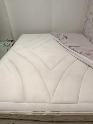 Cama queen