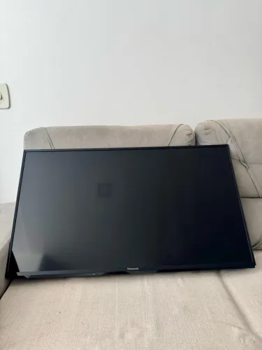 Smart TV Panasonic 40" Full HD (TC-40FS600B) c/ Comando