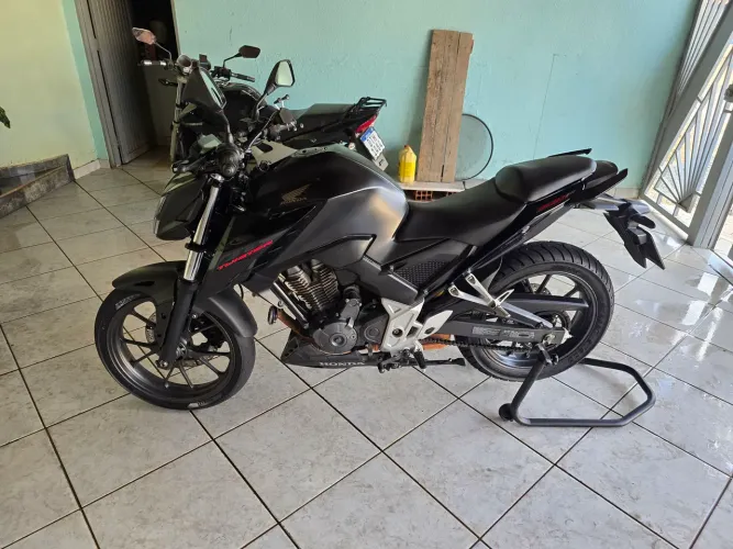 Twister 300f aceito troca