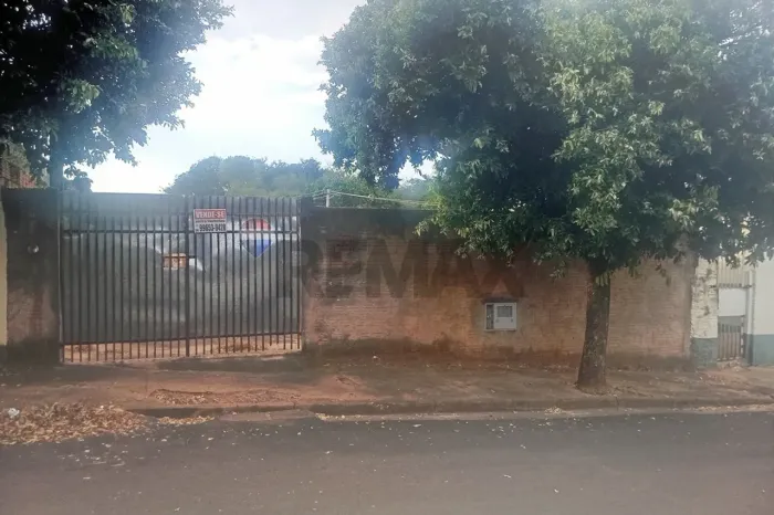 Terreno à venda na Rua São Marcos, nº 275, Vila Irmãos Andrade, em Lins/SP