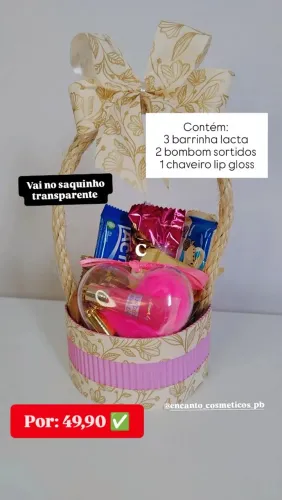 Cesta de chocolate com chaveiro lip gloss 