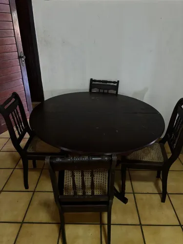 MESA DE MADEIRA