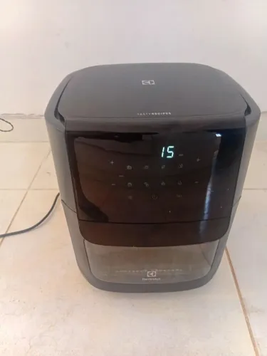 VENDO AIR FRYER ELECTROLUX RITA LOBO GRAFITE 12L