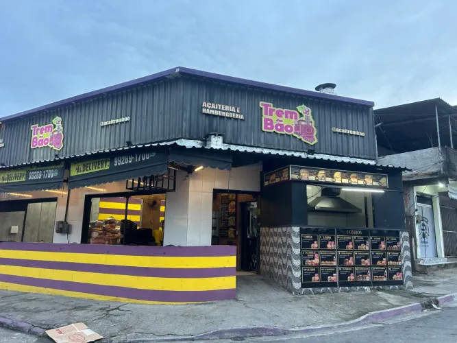 Passo o ponto de uma acaiteria e hamburgueria completa