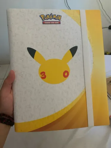 Fichário Comemorativo 30 Anos Pokémon 