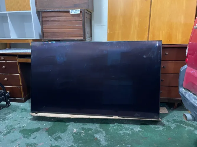 Smart TV Samsung QLED 8K 75? Series 9 QN75Q900 com Defeito