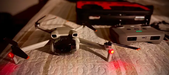 DJI MINI 3 com avarias.