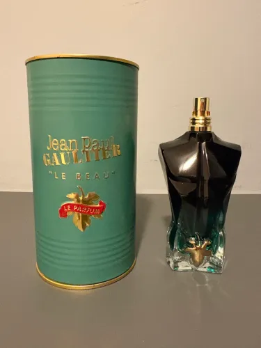Le beau le parfum