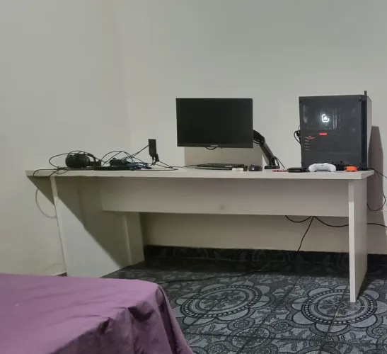 Mesa cinza grande de 210cm comprimento