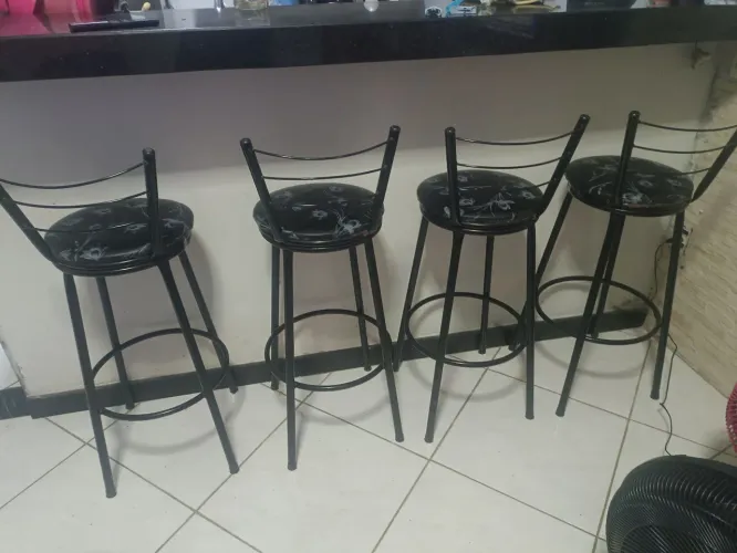 Vende-se Kit Banqueta Alta de Cozinha