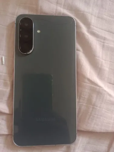Galaxy a56 128/8 ++++ 400 Reais troco em outro celular melhor, que não seja Samsung 