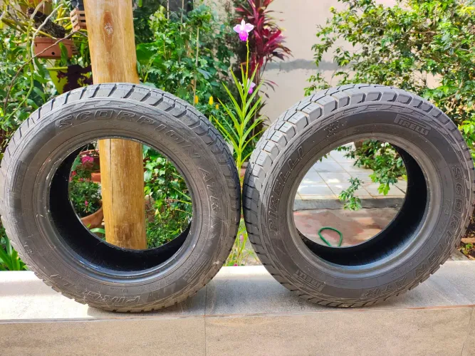 Vendo par de pneus zeros.. 175/70R14 88H M+S