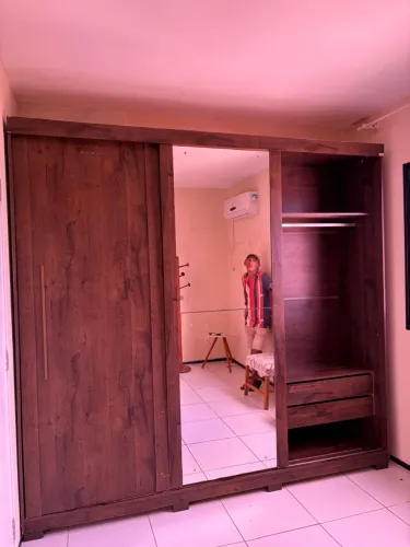 Vendo Guarda-roupa