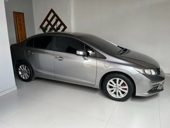 Honda Civic Sedan LXS 1.8/1.8 Flex 16V Mec. 4P 2014