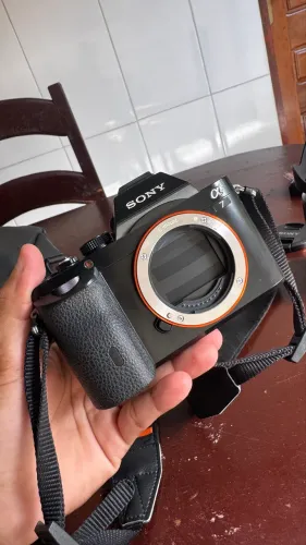 Vendo câmera a7 Sony FULL FRAME Lente 28-70