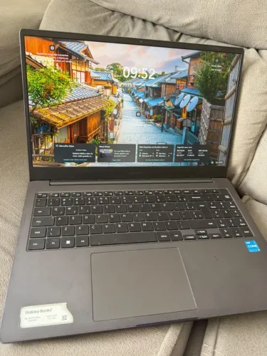 Notebook da marca Samsung à venda