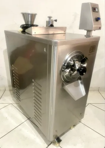 Máquina de sorvete e açaí Bertollo 80/100