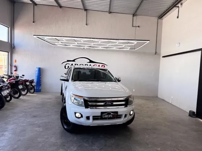 Ford Ranger XLT 2.5 16V 4X2 CD Flex 2014