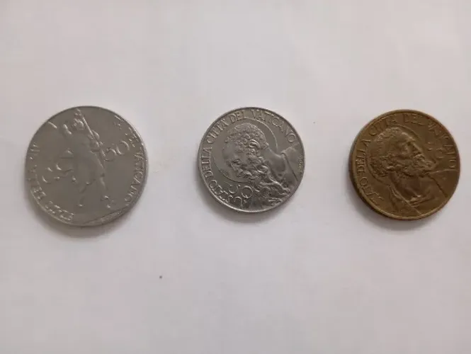 Numismática, moedas, selos, notas antigas.