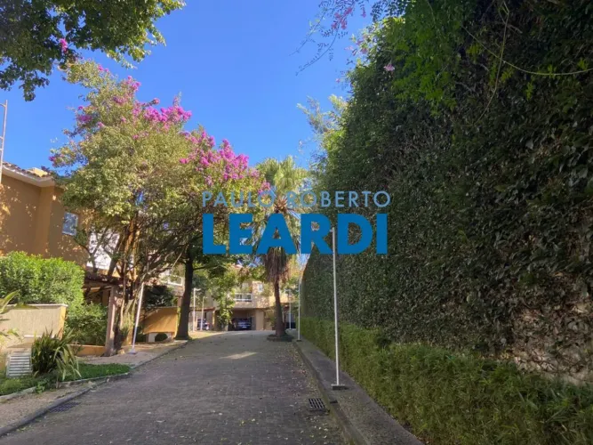 CASA EM CONDOMÍNIO - PANAMBY - SP