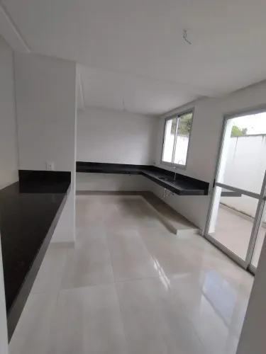 Casa em condomínio fechado em excelente localização no Centro de Contagem