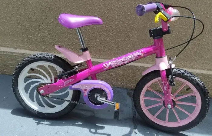Bicicleta infantil Top Girls aro 16 com rodinha