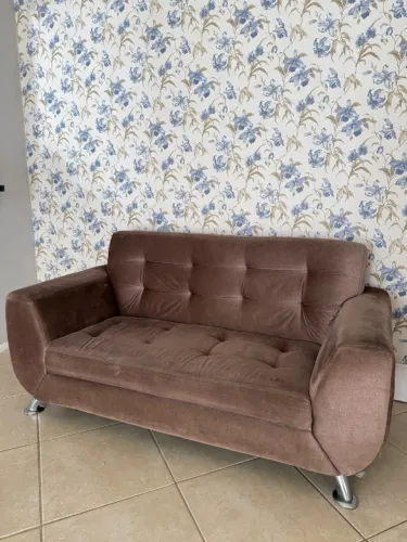 Sofá 3 lugares Veludo