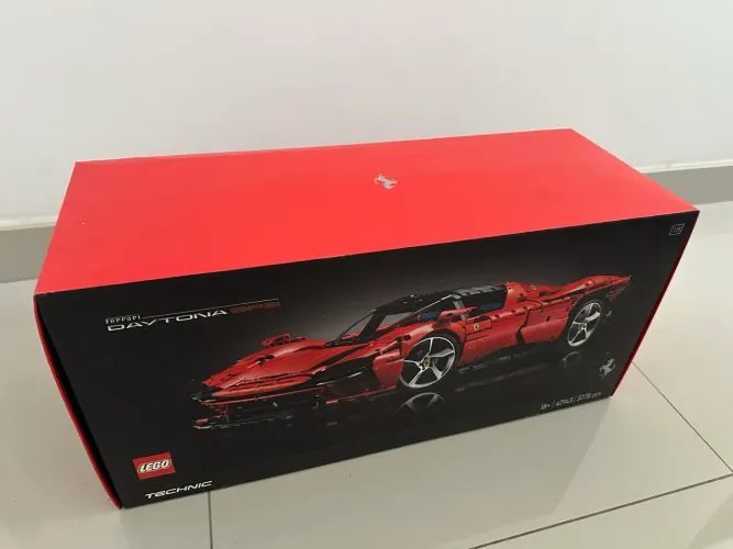 LEGO Technic - Ferrari Daytona #42143