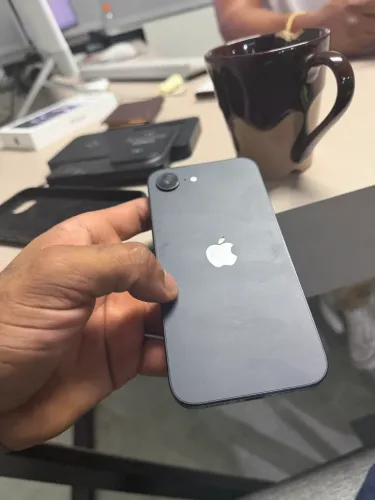 Vendo iPhone 16e