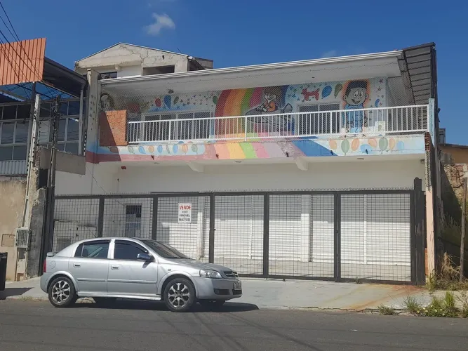 Vende se Prédio comercial em ótima localização