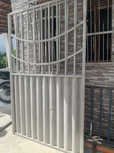 Portão de ferro