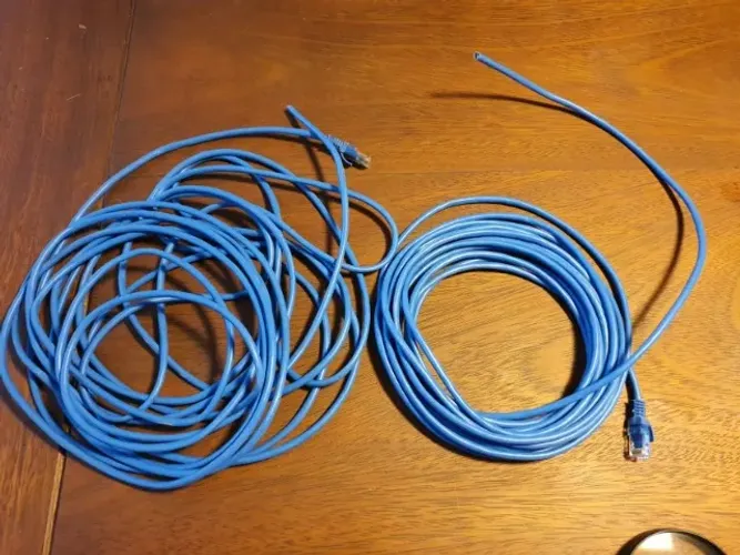 Kit com 2 Cabos de rede Lan Internet 5,5m e 8 m ambos crimpados em 1 lado
