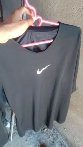 Camisa da nike M uv origem