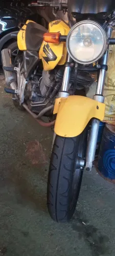 Moto tuister 8.000