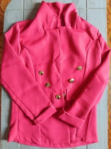 blazer feminino rosa.